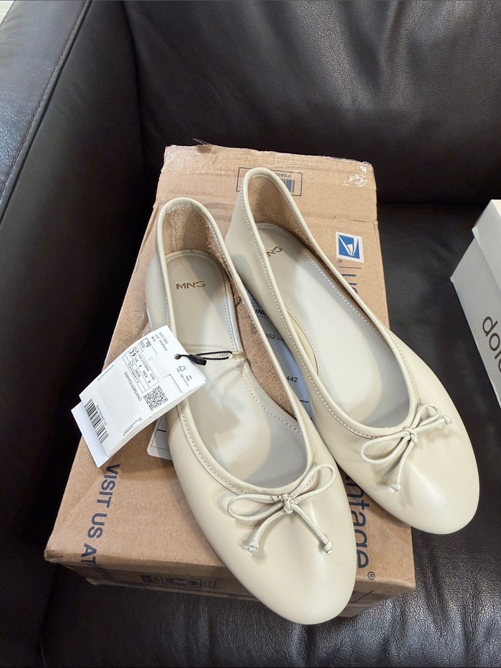 NEW MANGO BEIGE LEATHER BALLERINA BALLET FLATS SHOES SZ 39 US 8